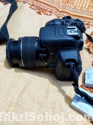 Canon 700 D